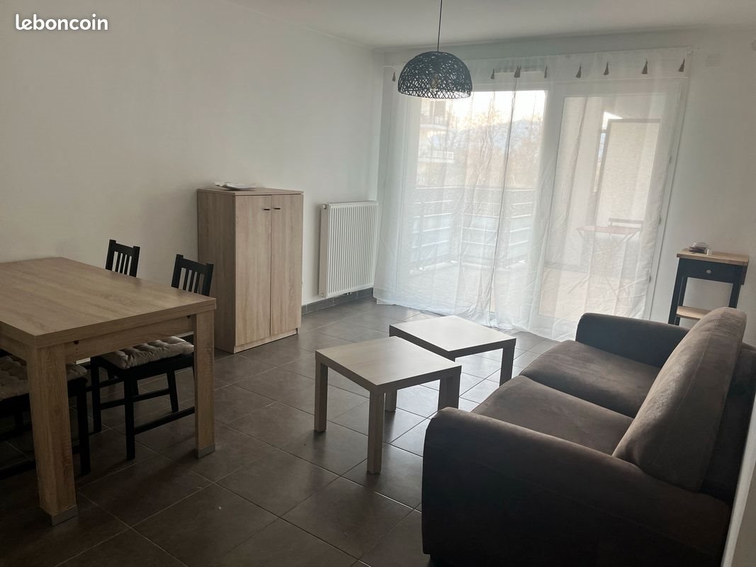 Appartement à louer, 43m², Saint-Julien-en-Genevois