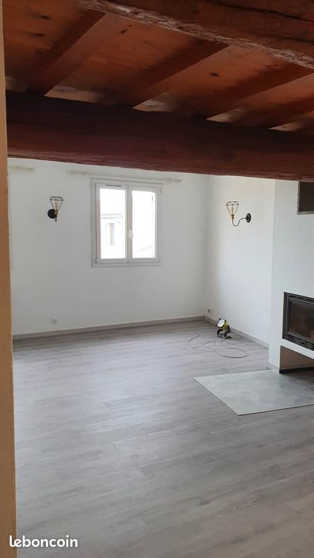 Appartement à louer, 65m², Velleron