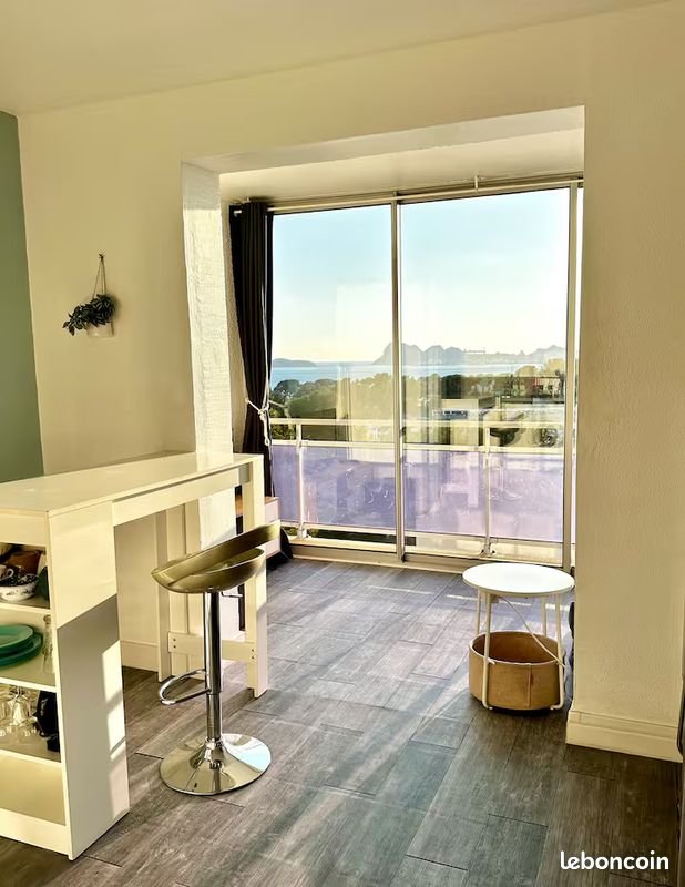 Appartement à louer, 27m², La Ciotat