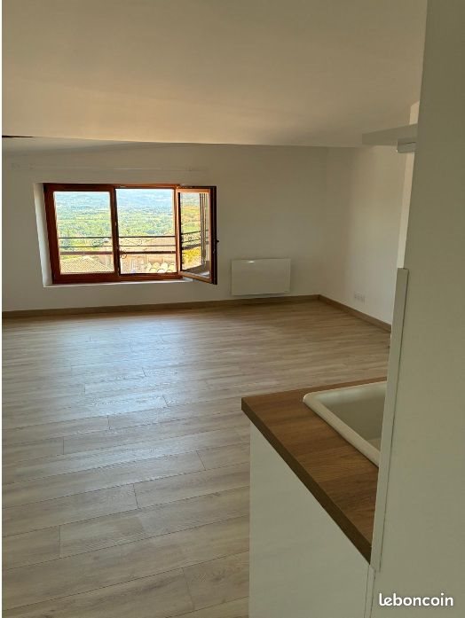 Appartement à louer, 47m², Saint-Saturnin-lès-Apt