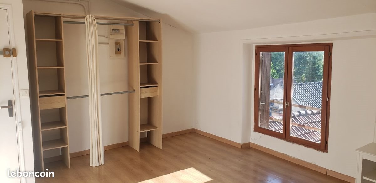 Appartement à louer, 28m², Feucherolles