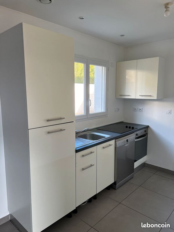 Maison à louer, 90m², Roussillon