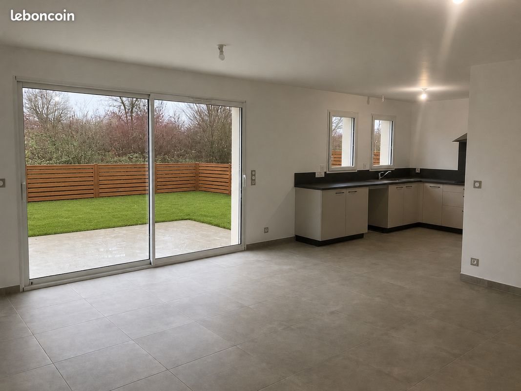 Maison à louer, 100m², Arveyres