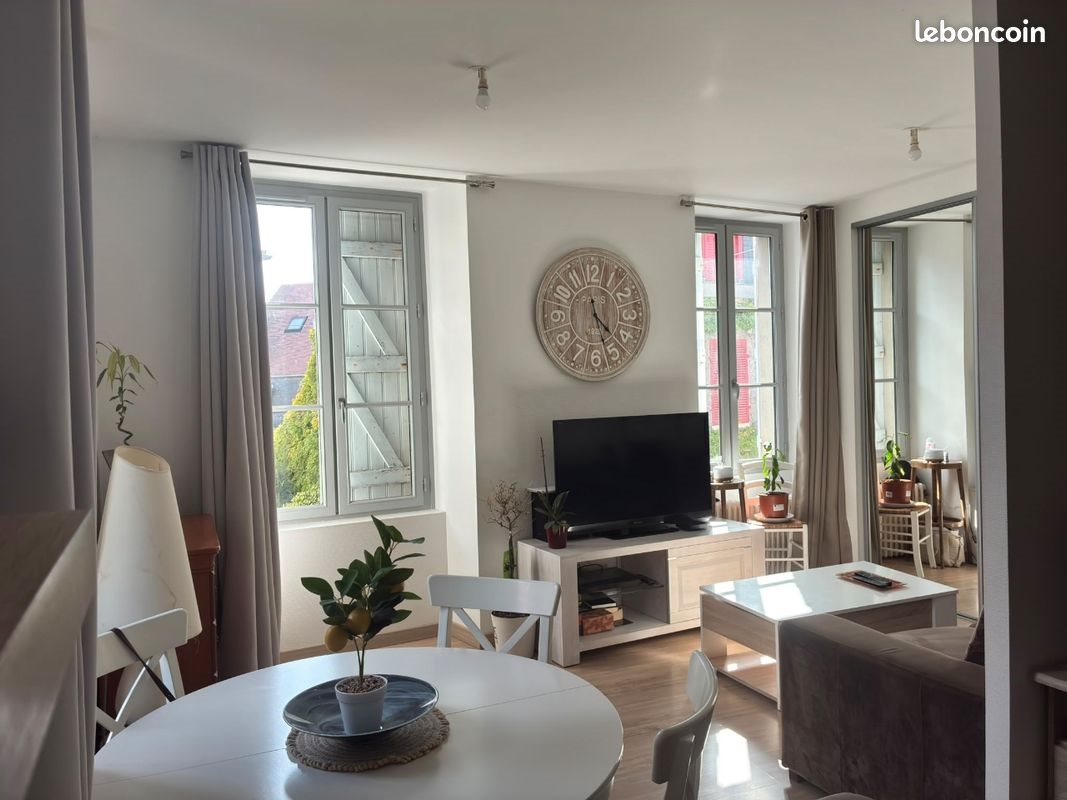 Appartement à louer, 90m², Boussac