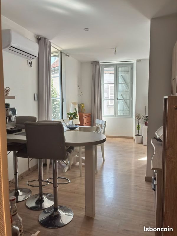 Appartement à louer, 90m², Boussac