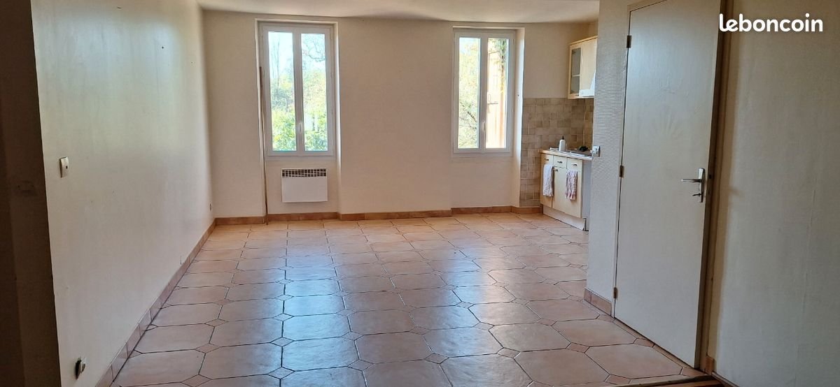 Appartement à louer, 90m², Damiatte