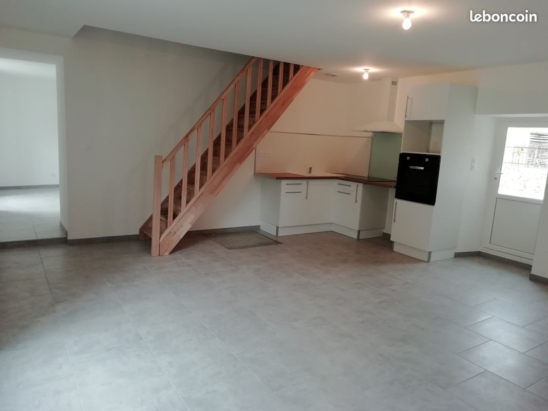 Maison à louer, 95m², Usson-du-Poitou