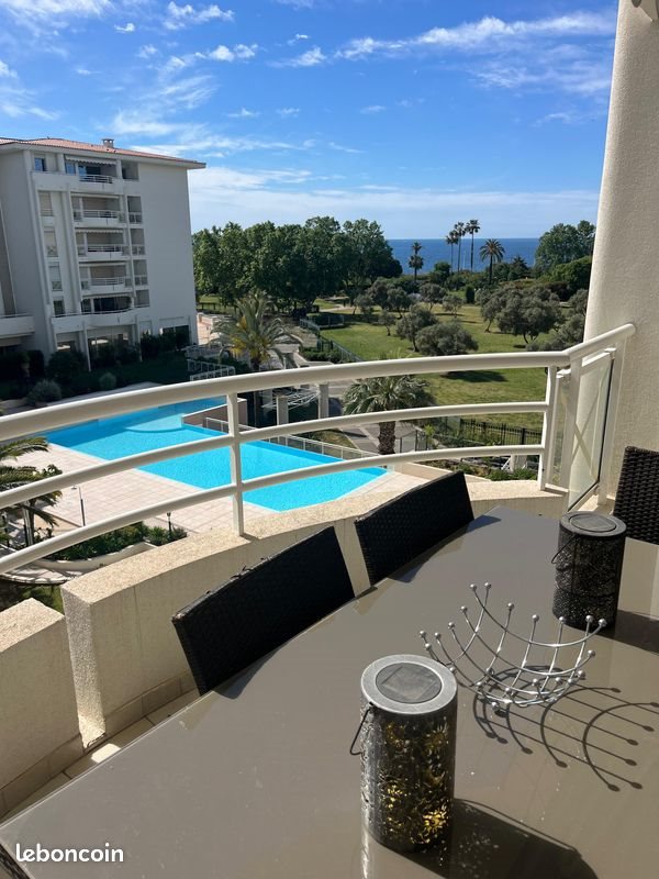 Appartement à louer, 30m², Antibes