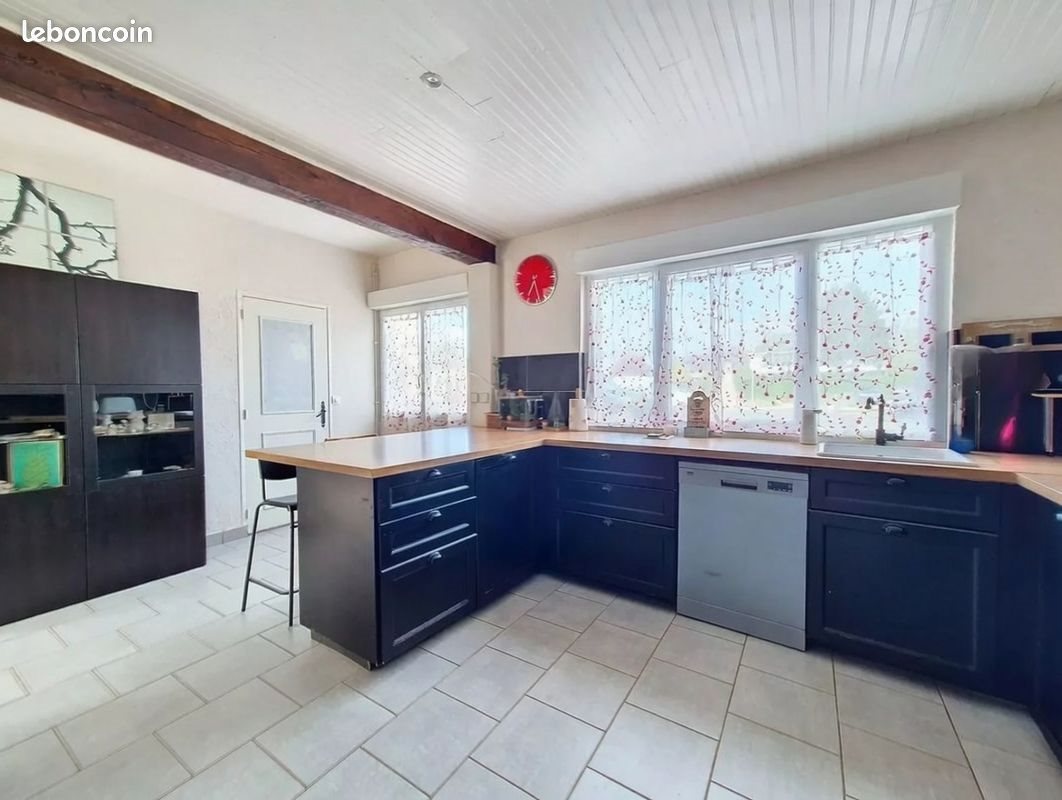 Maison à vendre, 170m², Etréville