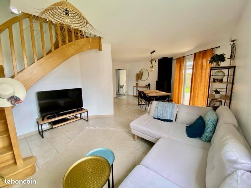 Maison à louer, 110m², Port-Brillet