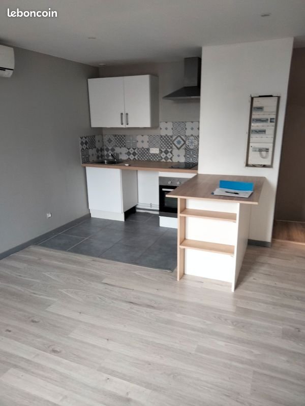 Appartement à louer, 55m², Vins-sur-Caramy