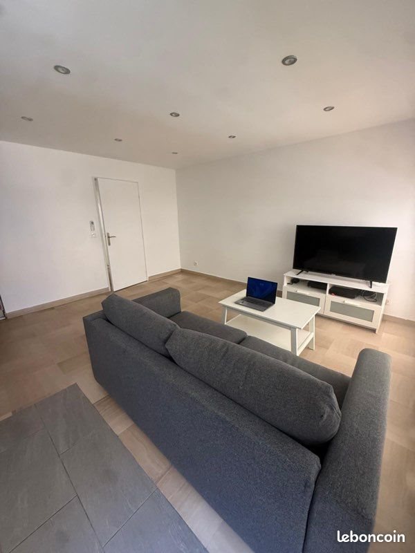 Appartement à louer, 45m², Antibes