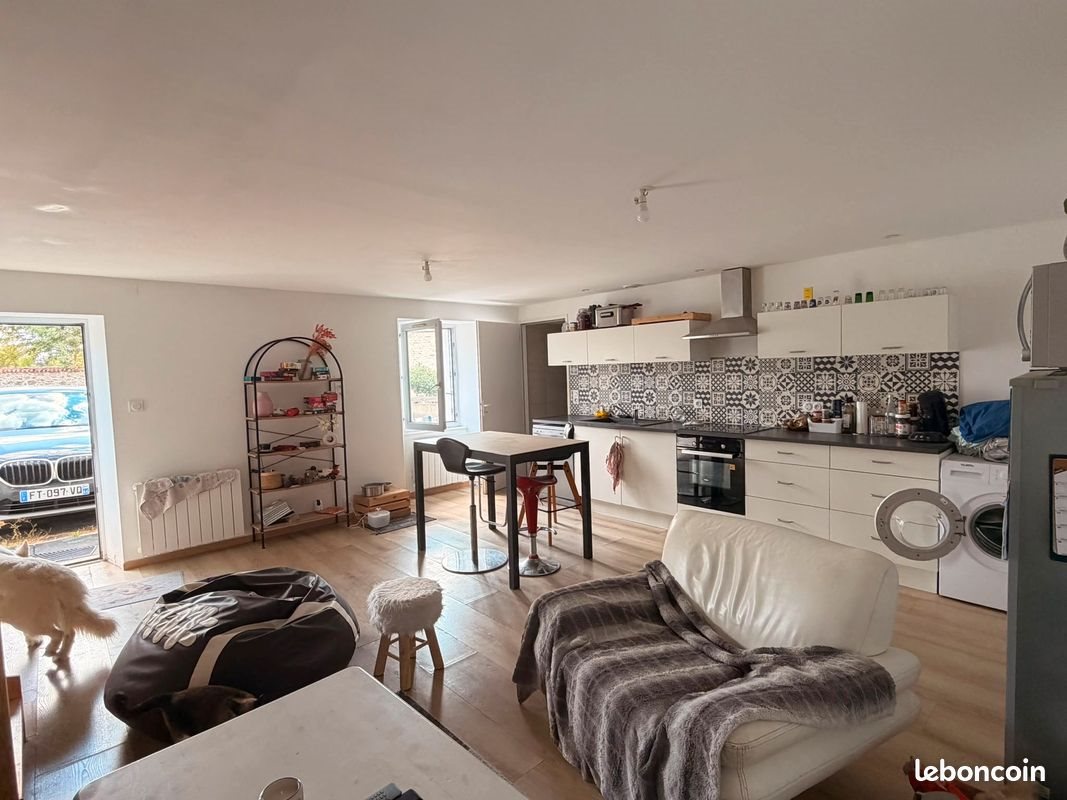 Maison à louer, 60m², Montournais