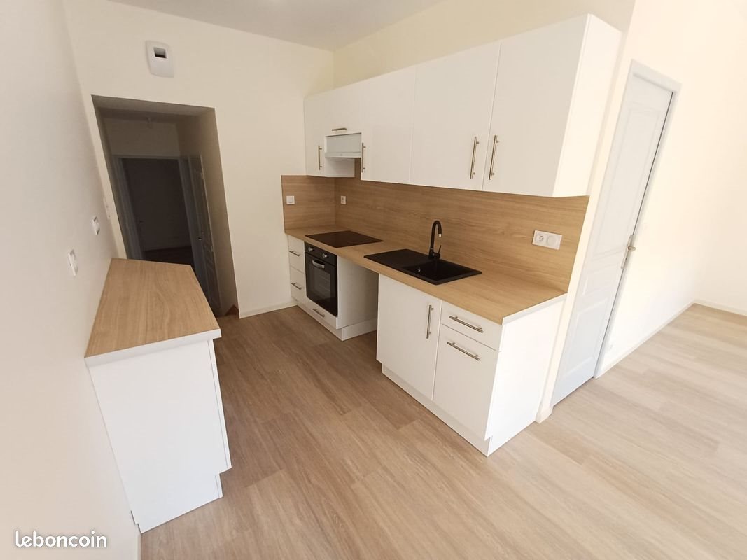 Appartement à louer, 60m², Til-Châtel