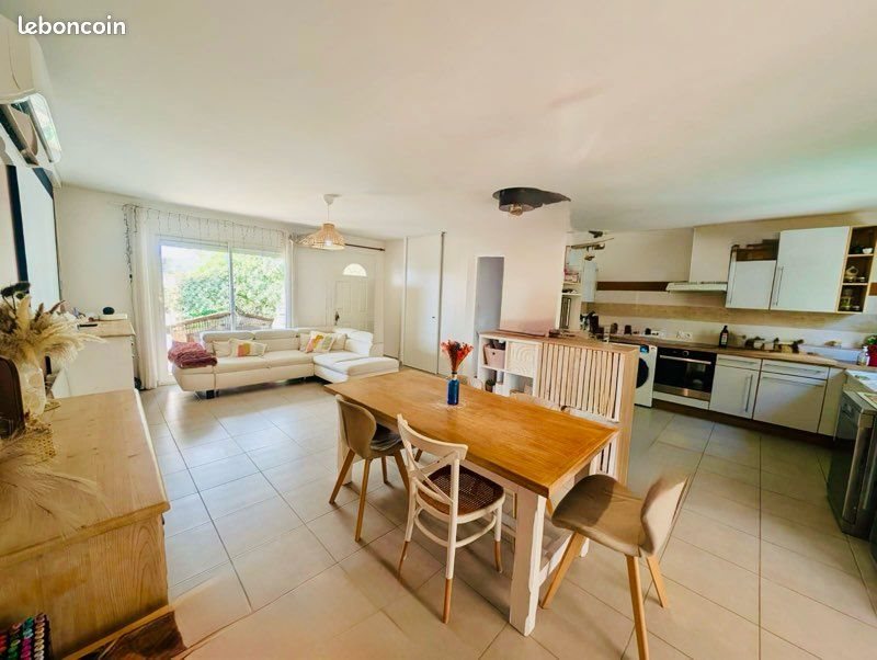 Maison à louer, 86m², Aubenas