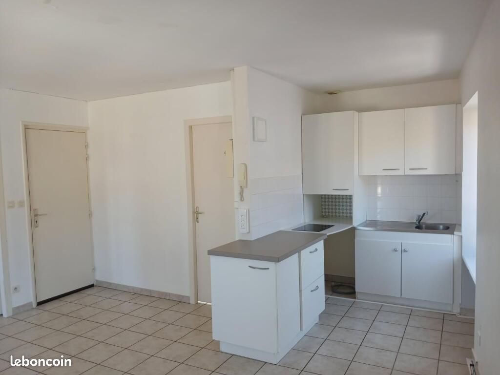 Appartement à louer, 33m², Thurins