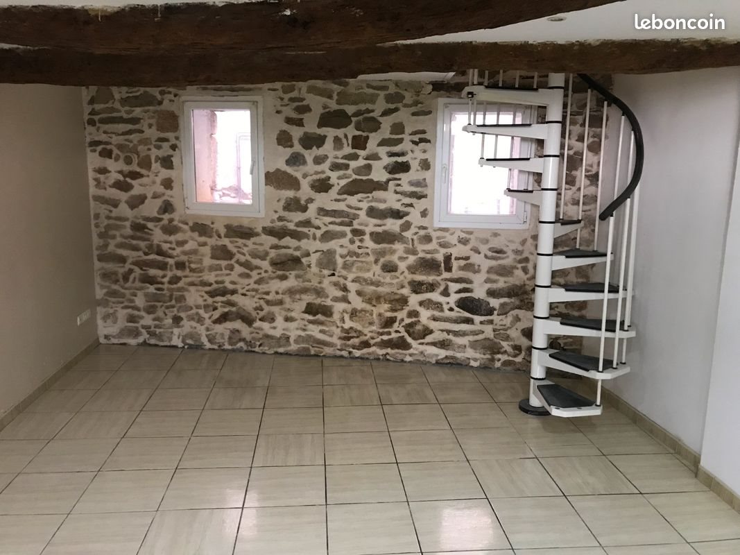 Appartement à louer, 52m², Ceyras