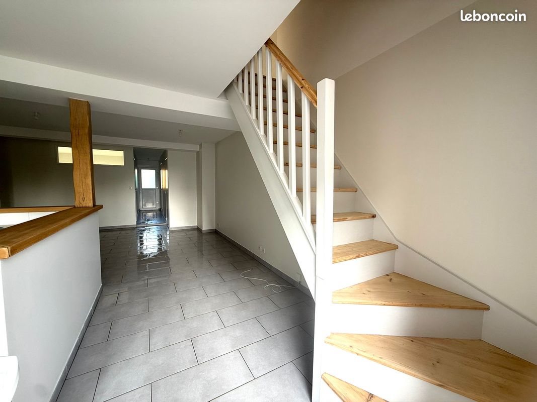 Maison à louer, 100m², Parigné-l'Evêque