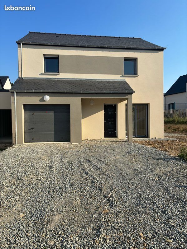 Maison à louer, 90m², Saint-Aubin-du-Cormier