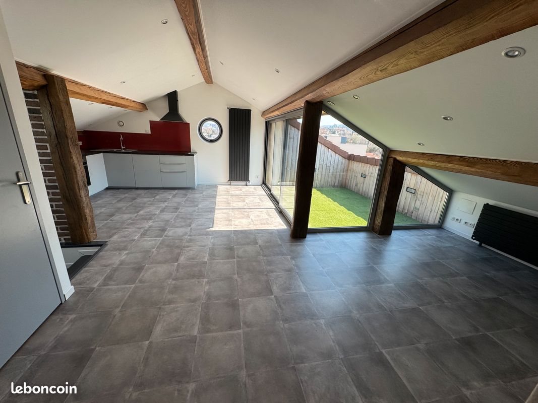 Appartement à louer, 71m², Fraisses