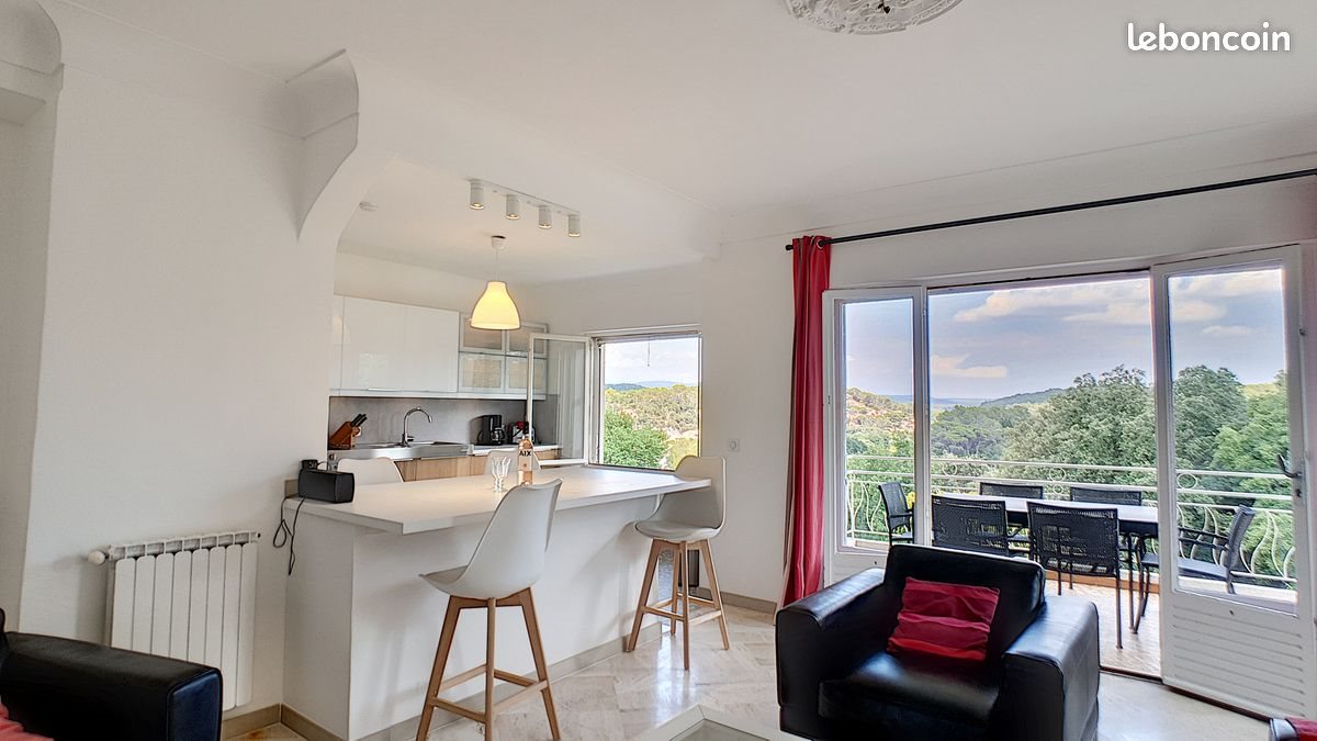Appartement à louer, 110m², Carcès