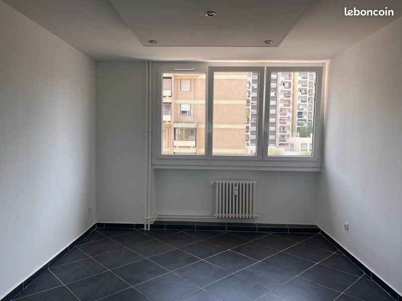 Appartement à louer, 57m², Saint-Etienne