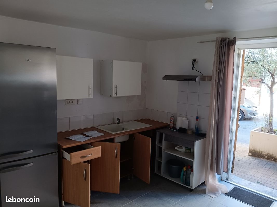 Appartement à louer, 32m², Lézan
