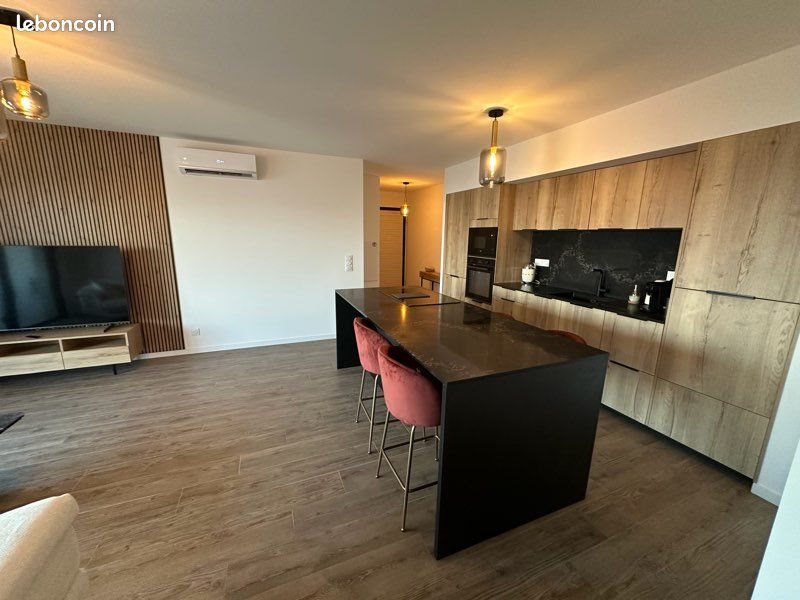 Appartement à louer, 76m², Bastia