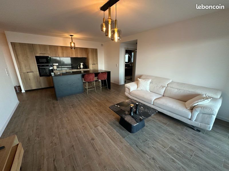 Appartement à louer, 76m², Bastia