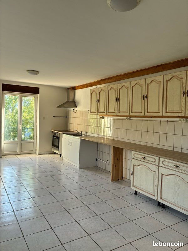 Maison à louer, 181m², Saint-Etienne
