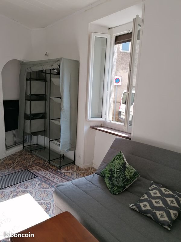 Appartement à louer, 25m², Saint-Pons-de-Thomières