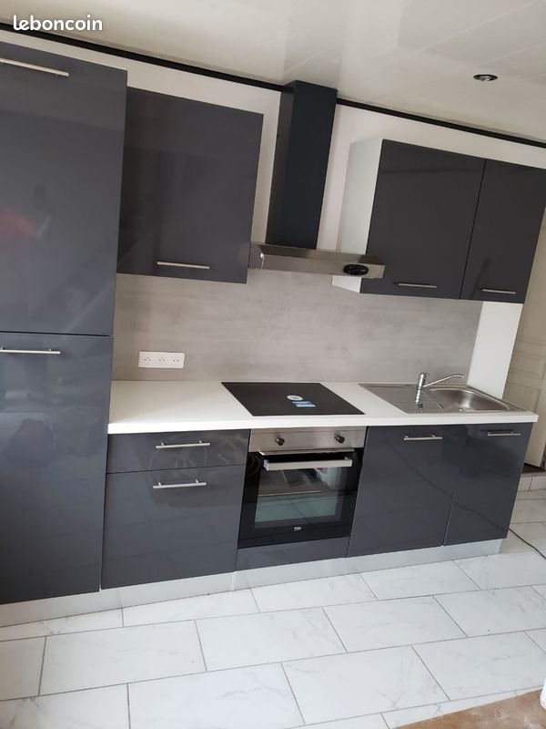 Maison à louer, 95m², Nervieux