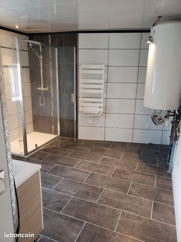 Maison à louer, 95m², Nervieux