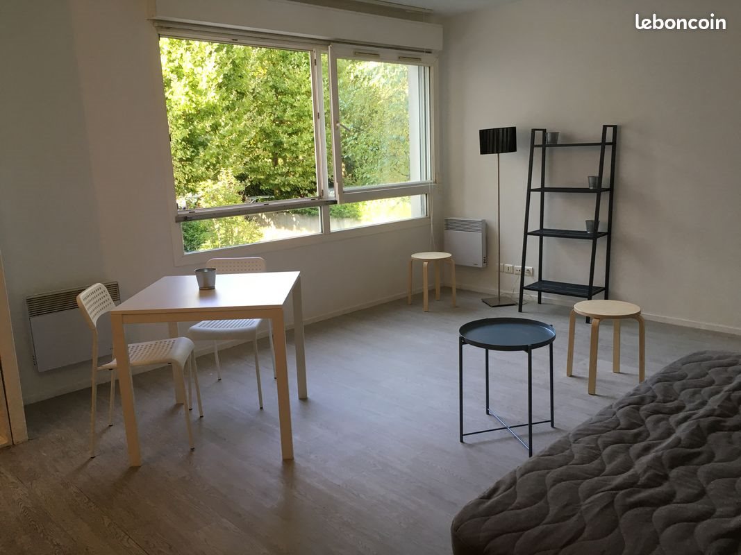 Appartement à louer, 29m², Cergy