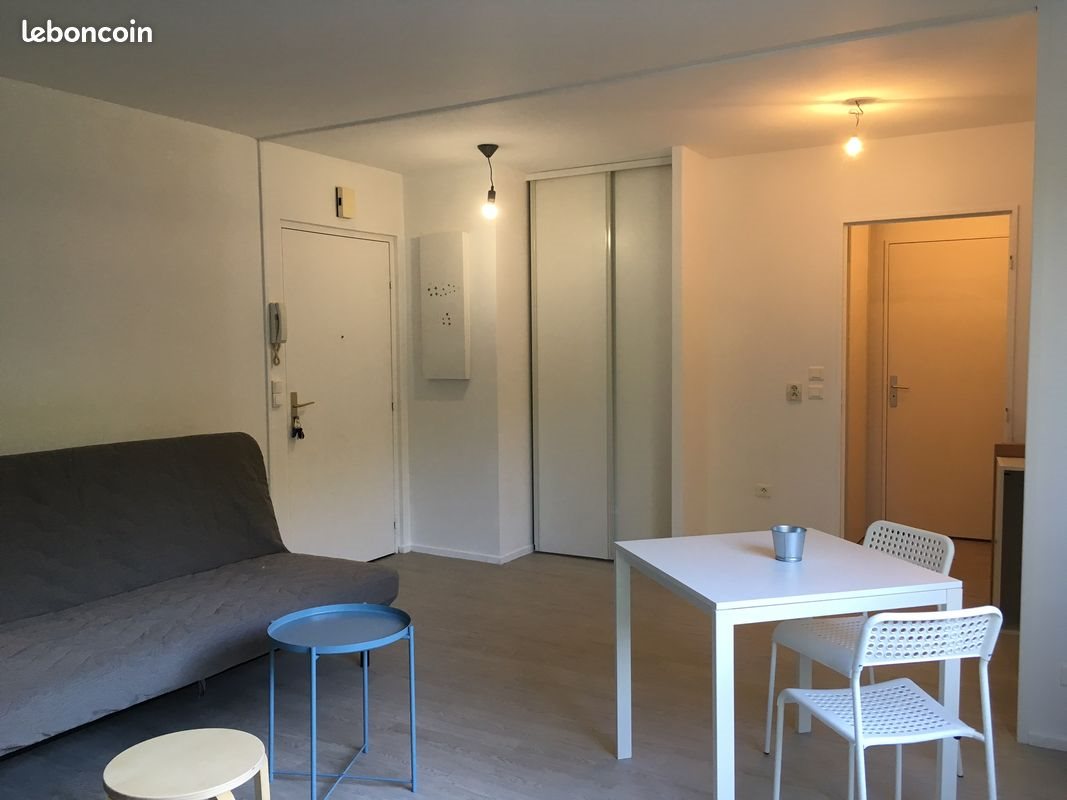 Appartement à louer, 29m², Cergy