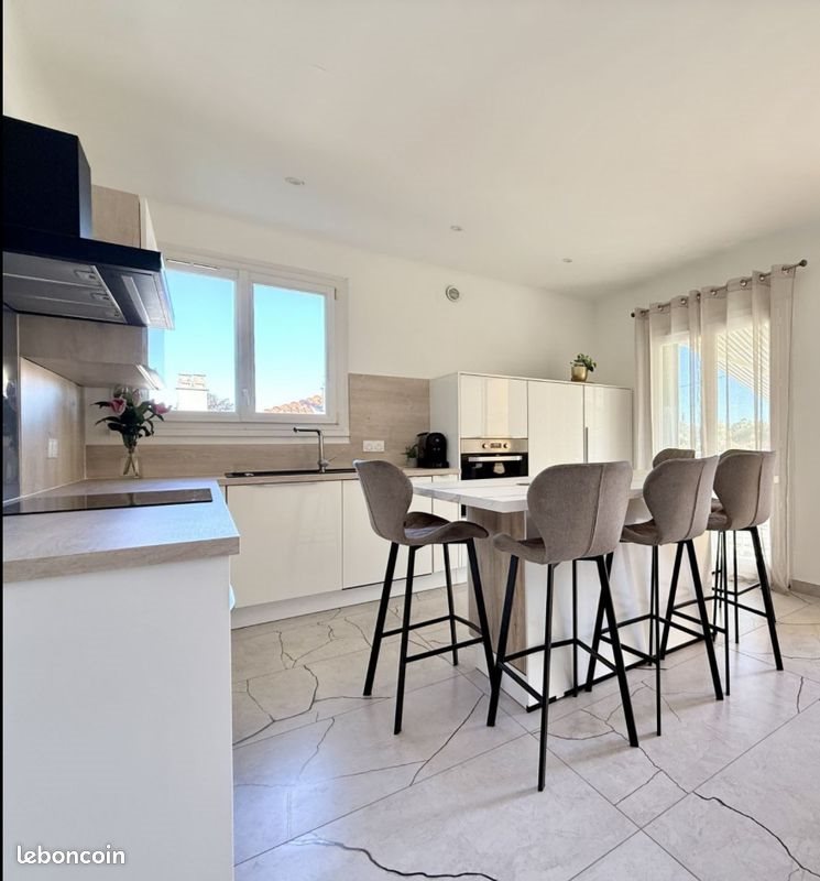 Maison à vendre, 105m², Cébazat