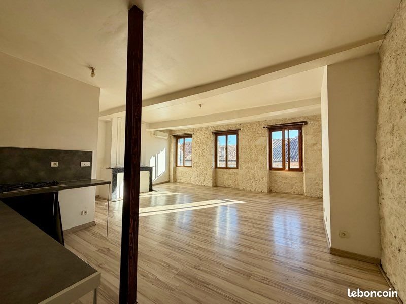 Appartement à louer, 70m², Mauvezin