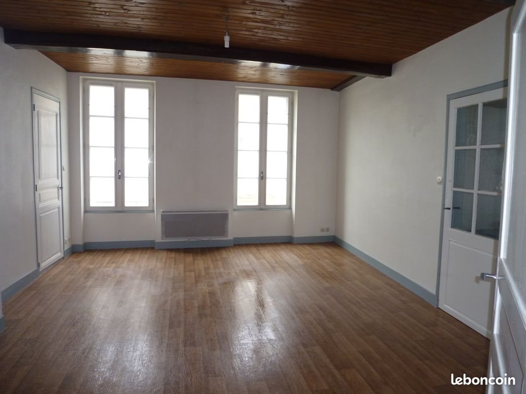 Appartement à louer, 75m², Cozes