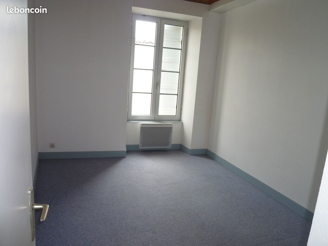 Appartement à louer, 75m², Cozes
