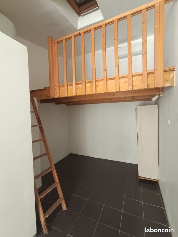 Appartement à louer, 28m², Nîmes