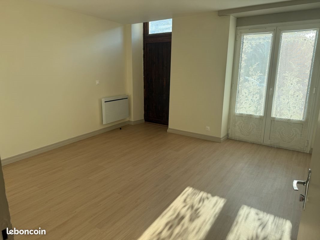 Appartement à louer, 74m², Catus