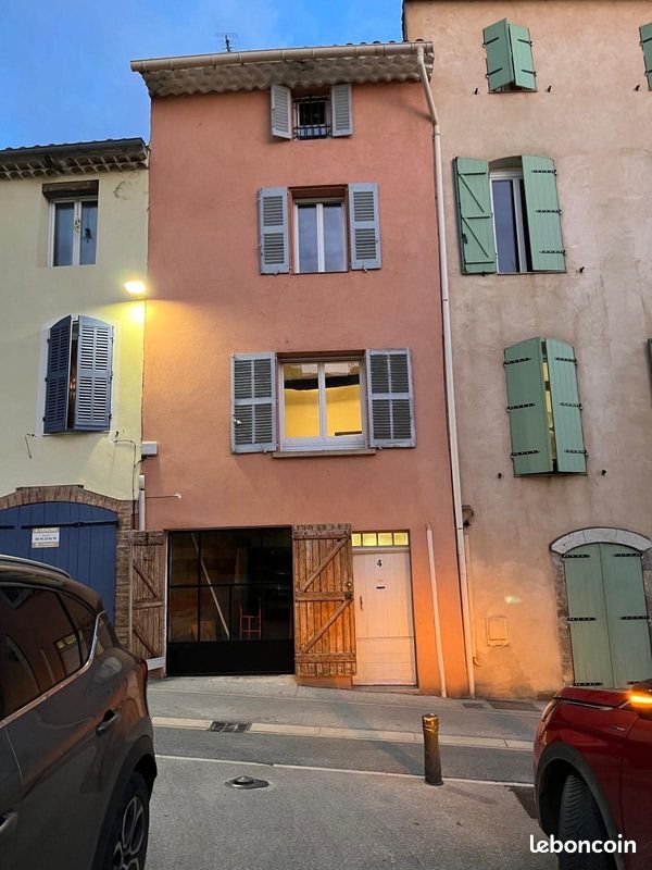 Maison à louer, 105m², Lorgues