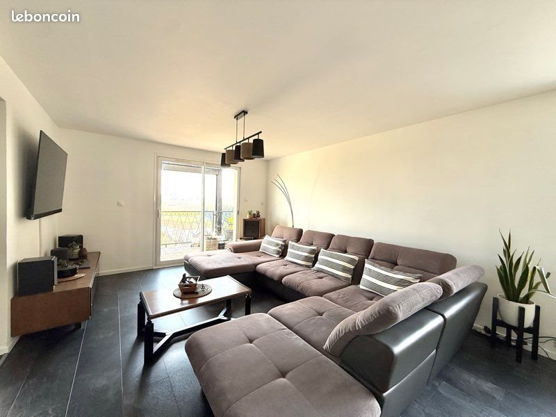 Maison à louer, 268m², Pont-Evêque