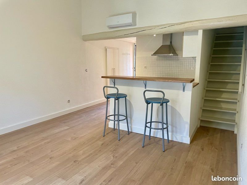 Appartement à louer, 34m², Sainte-Cécile-les-Vignes