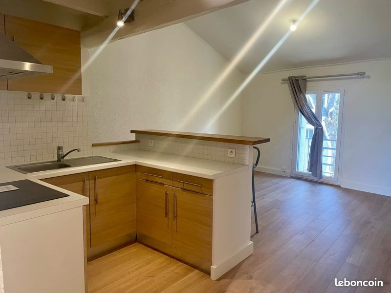 Appartement à louer, 34m², Sainte-Cécile-les-Vignes