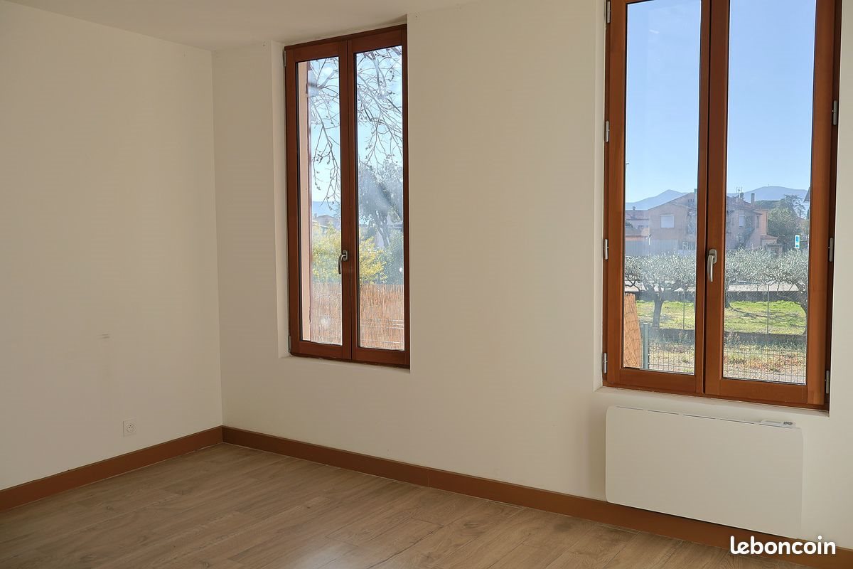 Appartement à louer, 65m², Le Luc