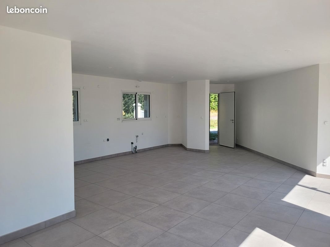 Maison à vendre, 117m², Guéreins