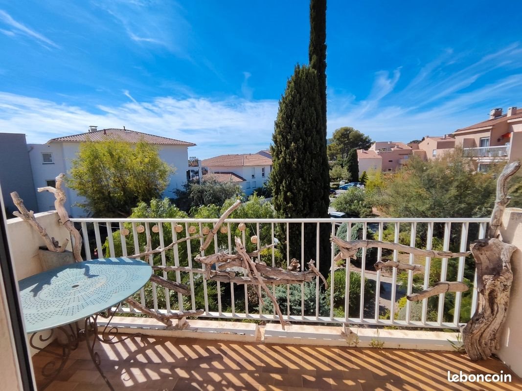 Appartement à louer, 22m², Carqueiranne