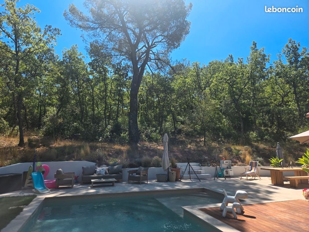 Maison à louer, 140m², Saint-Maximin-la-Sainte-Baume