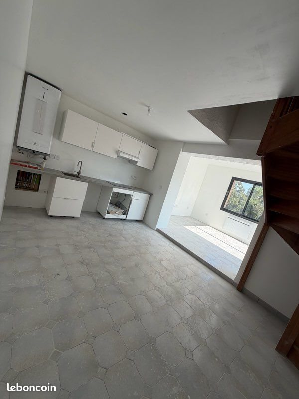 Appartement à louer, 100m², Décines-Charpieu
